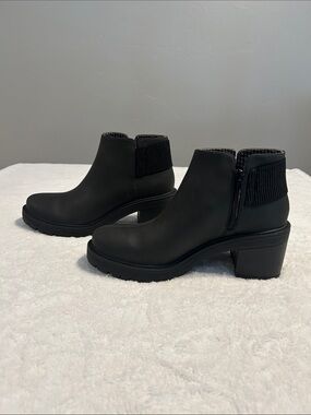 Muk Luks Black Ankle Boots with Elastic Panel